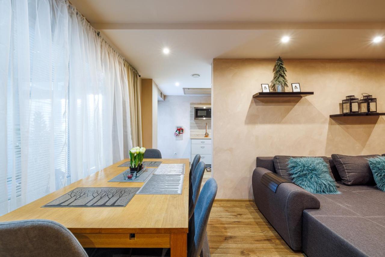 Apartman Nosek โดโนวาลี ภายนอก รูปภาพ